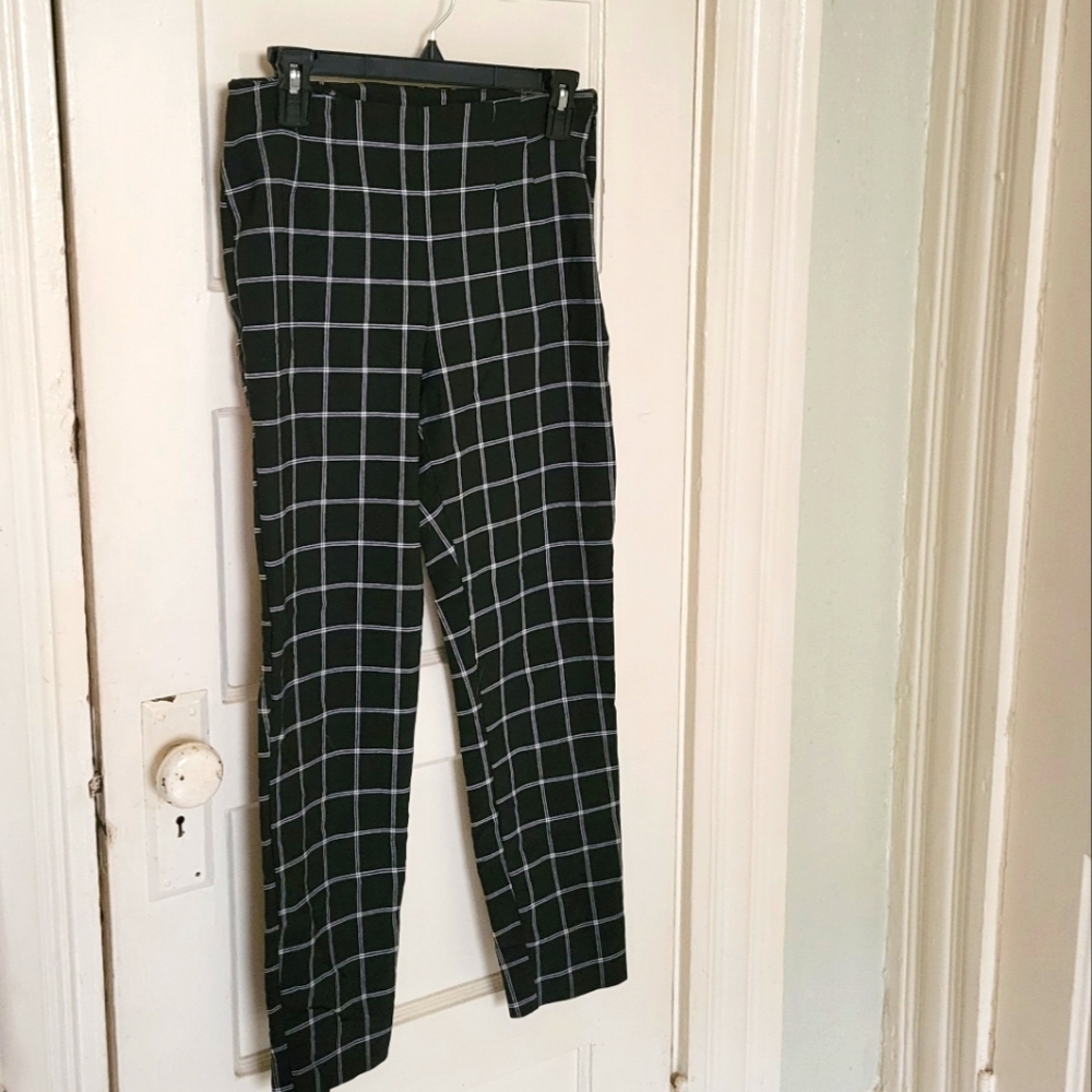 Plaid Cropped Pants 12
